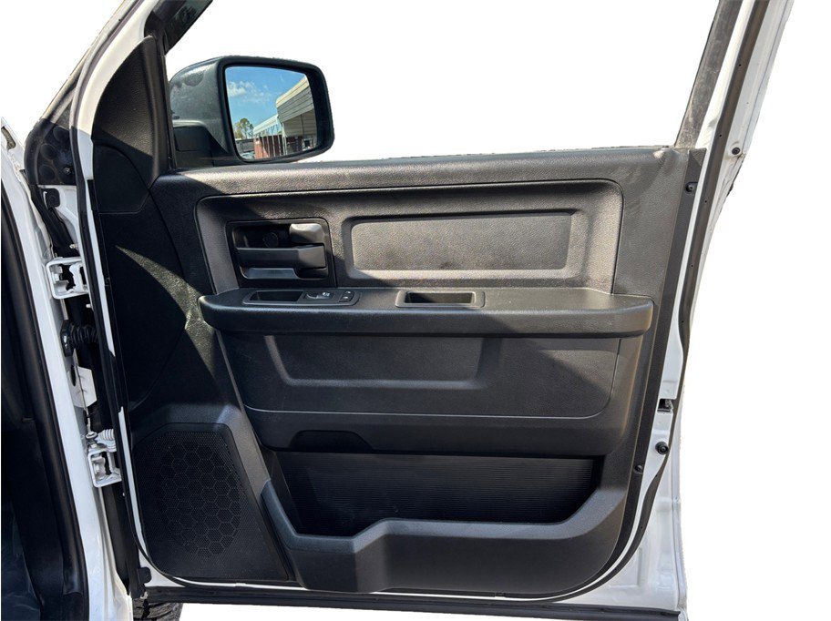 Used 2020 RAM 1500 Tradesman w/ Chrome Appearance Group image 33