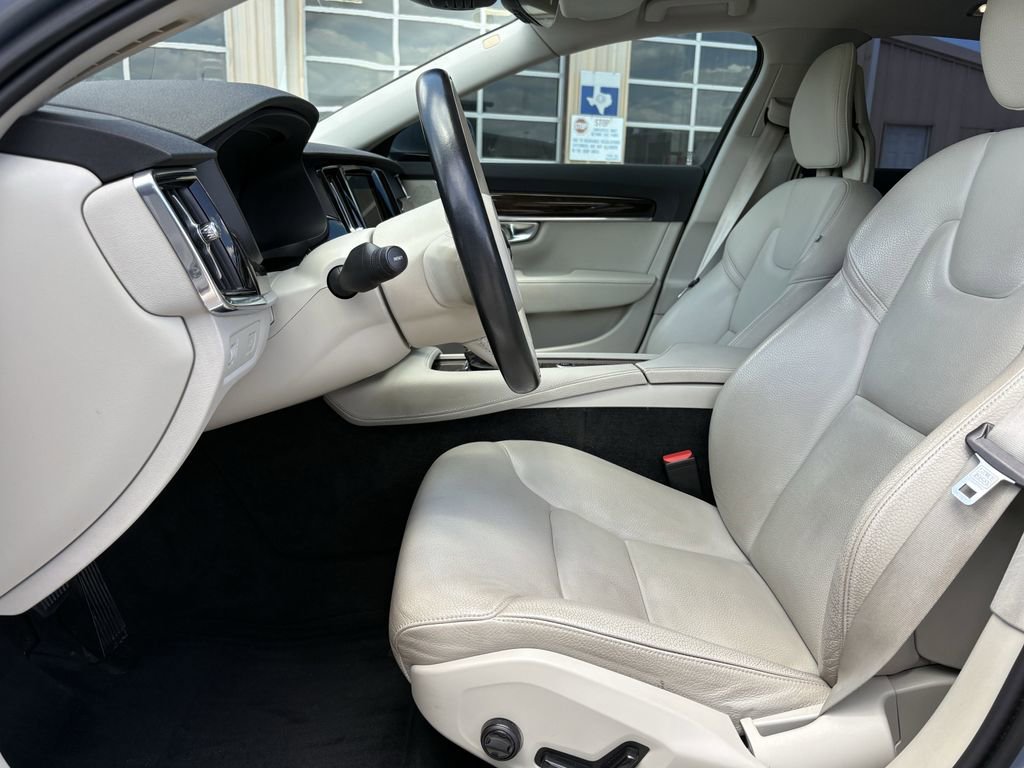 Used 2018 Volvo S90 T5 Momentum w/ Convenience Package FWD image 12
