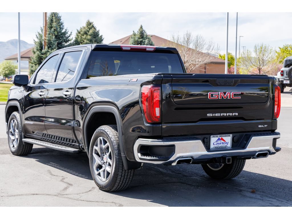 Used 2022 GMC Sierra 1500 SLT AWD/4WD image 5