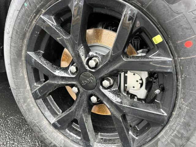 New 2026 Jeep Grand Cherokee Laredo image 24