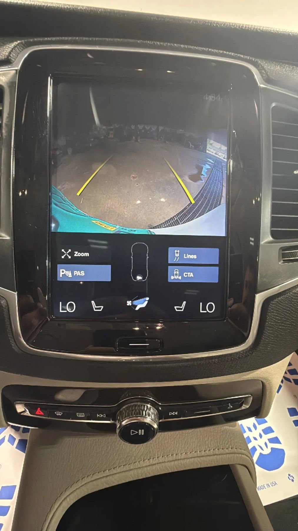 Used 2019 Volvo XC90 T5 Momentum w/ Multimedia Package AWD/4WD image 29