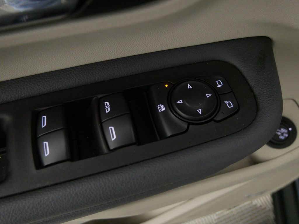 Used 2024 GMC Terrain Denali w/ Denali Premium Package image 15