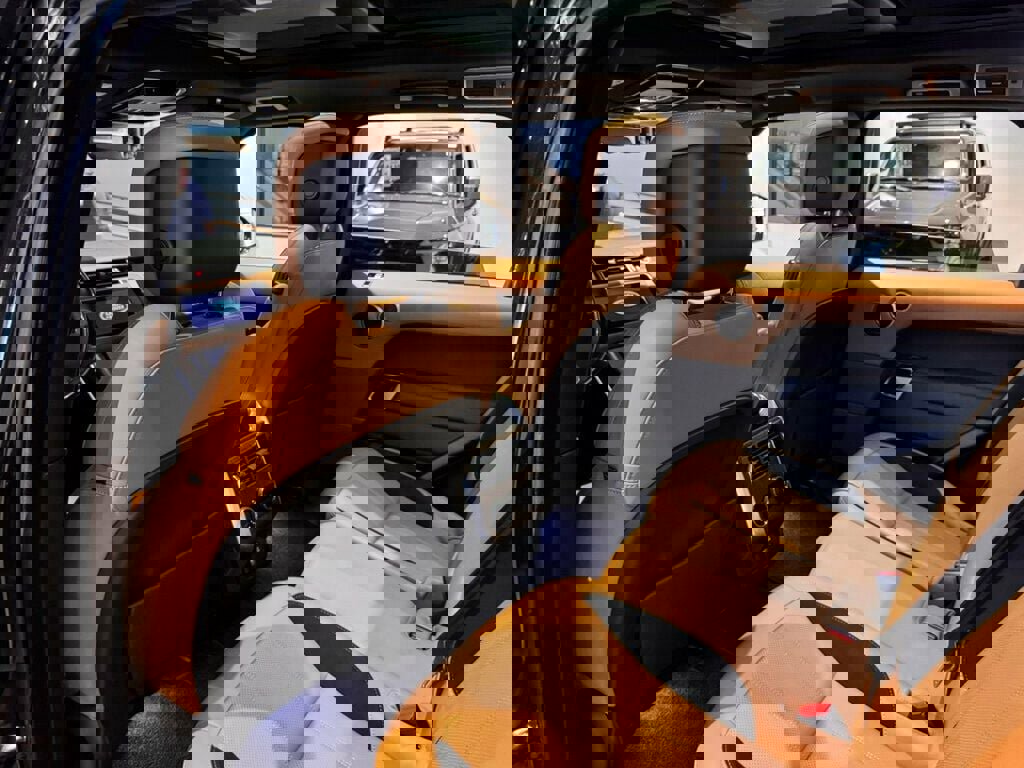 Used 2021 Land Rover Range Rover Sport HSE Dynamic image 11