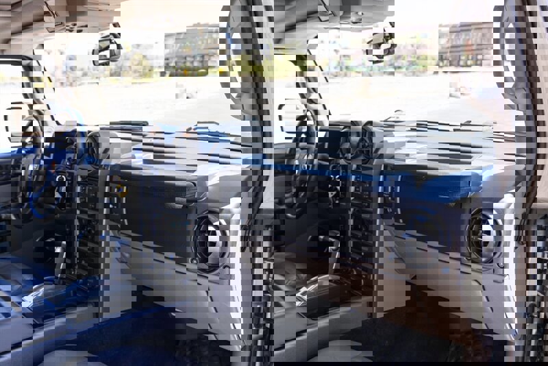 Used 2004 HUMMER H2 w/ Preferred Equipment Group image 18