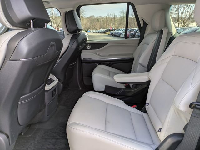 New 2025 Lincoln Navigator Reserve image 8