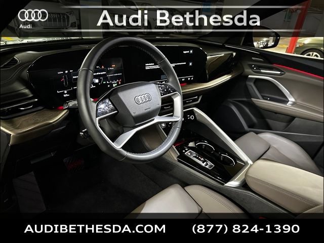 Used 2025 Audi Q5 Premium Plus w/ Premium Plus AWD/4WD image 13