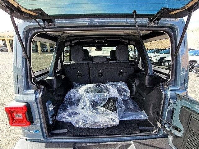 New 2024 Jeep Wrangler Unlimited Sahara w/ Technology Group AWD/4WD image 19