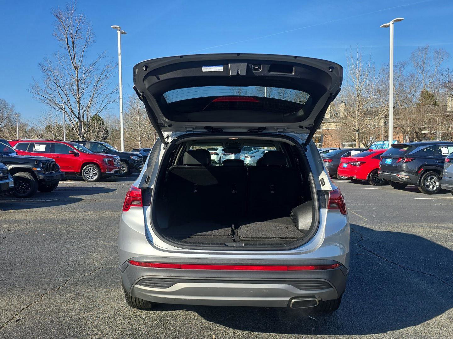 Used 2023 Hyundai Santa Fe SEL w/ Winter Weather Package image 7