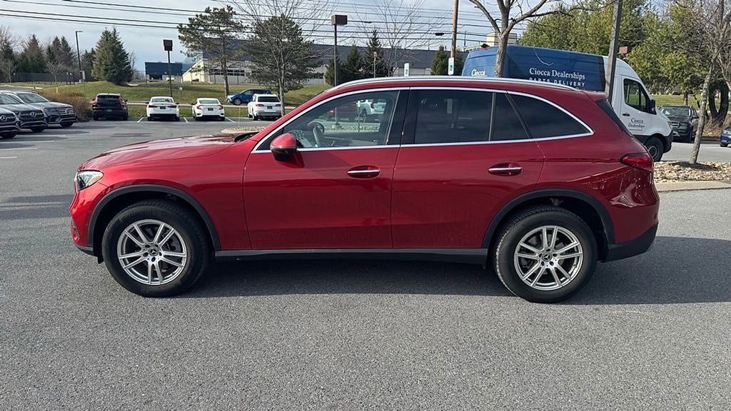 Used 2023 Mercedes-Benz GLC 300 4MATIC image 6