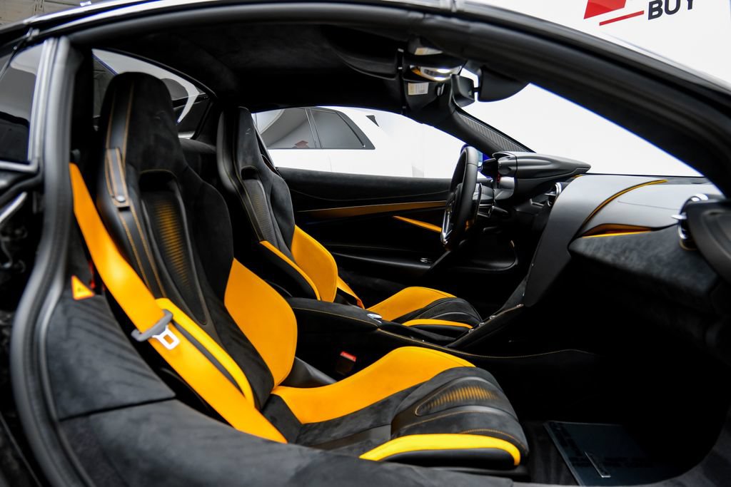 Used 2026 McLaren 750S Spider RWD image 42