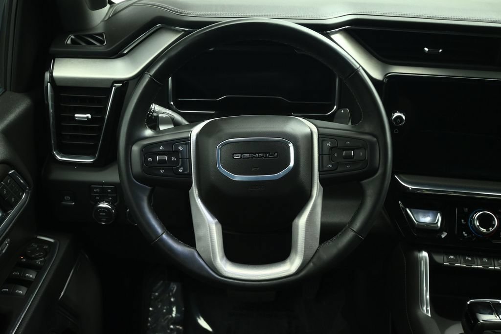 Used 2025 GMC Sierra 1500 Denali w/ Technology Package AWD/4WD image 12