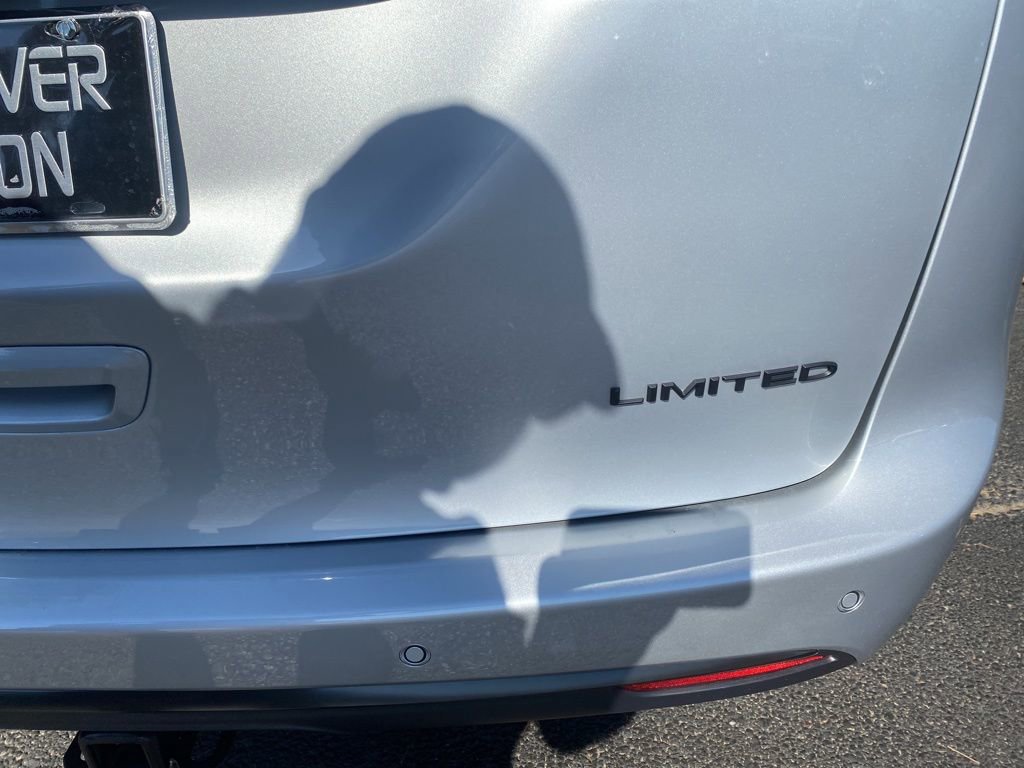 New 2026 Chrysler Pacifica Limited w/ S Appearance Package image 11