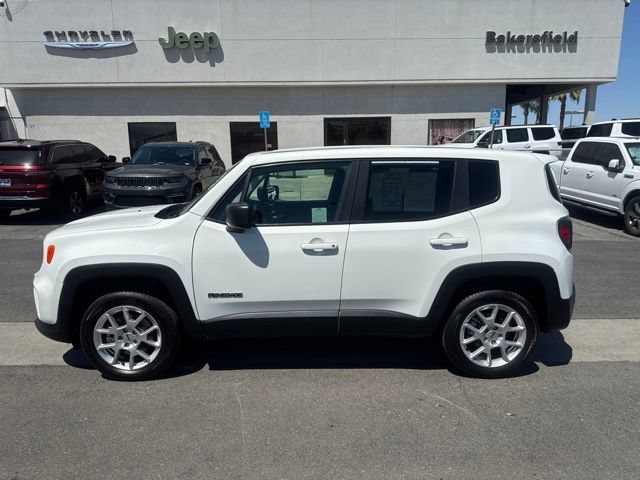 Certified 2023 Jeep Renegade Latitude AWD/4WD image 2