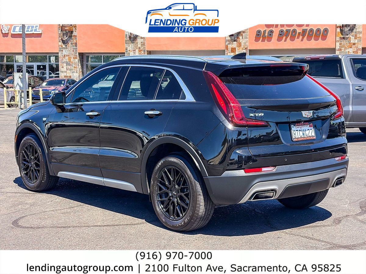 Used 2020 Cadillac XT4 Premium Luxury w/ Cold Weather Package FWD image 2
