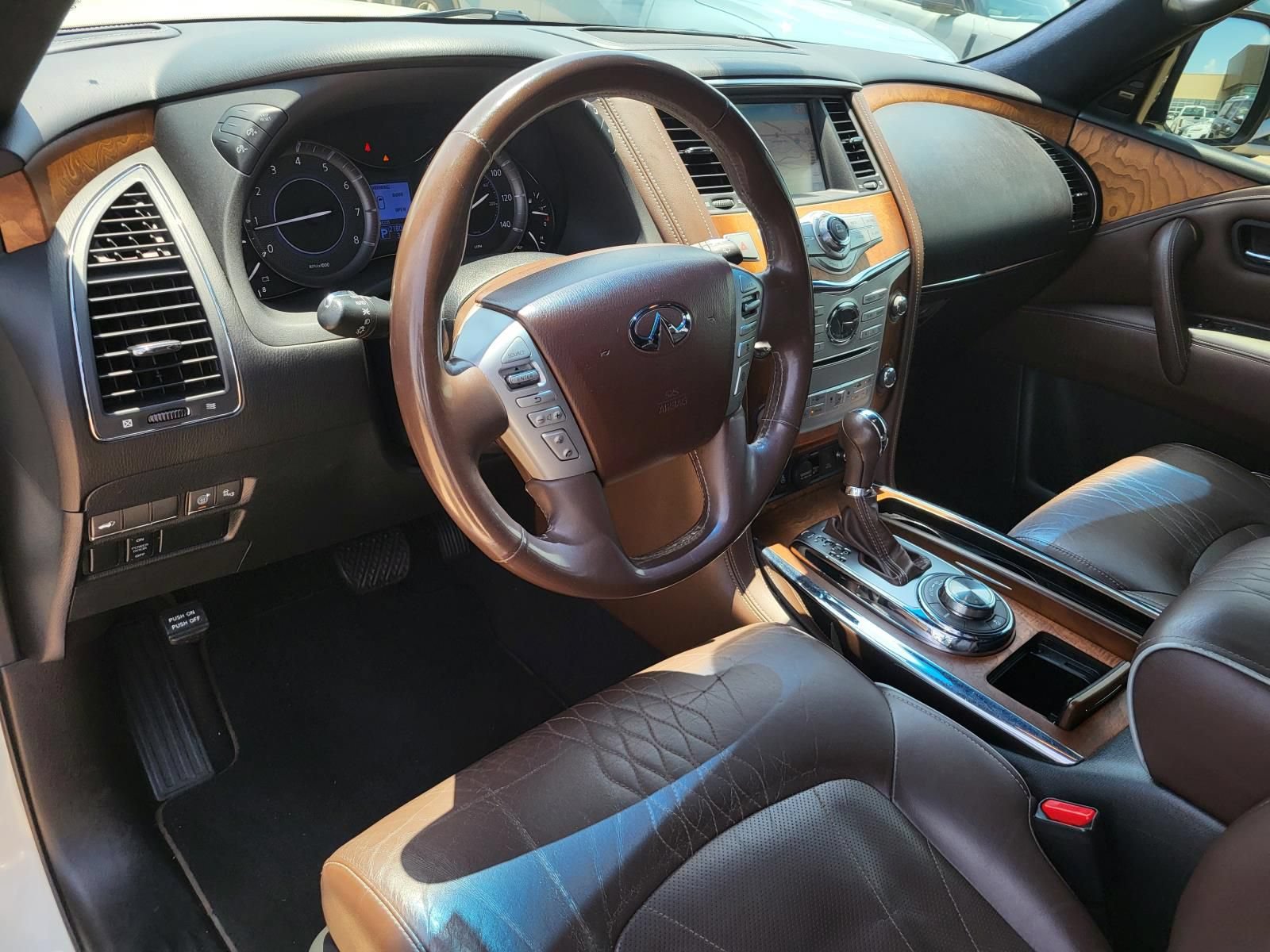 Used 2015 INFINITI QX80 4WD w/ Limited Package image 24