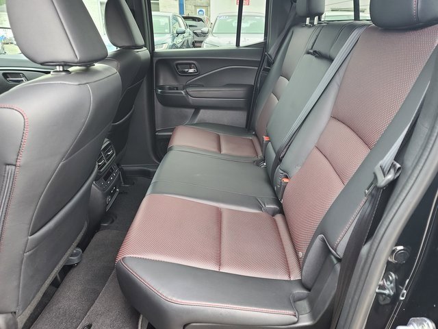 Used 2024 Honda Ridgeline Black Edition image 12