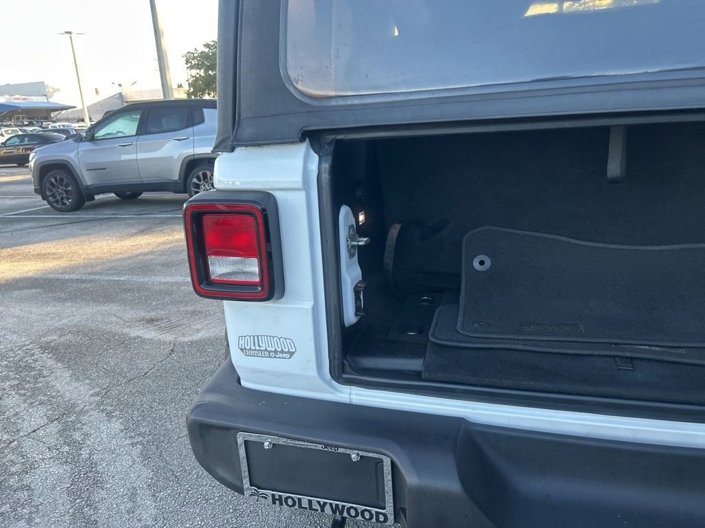Used 2018 Jeep Wrangler Sport image 30
