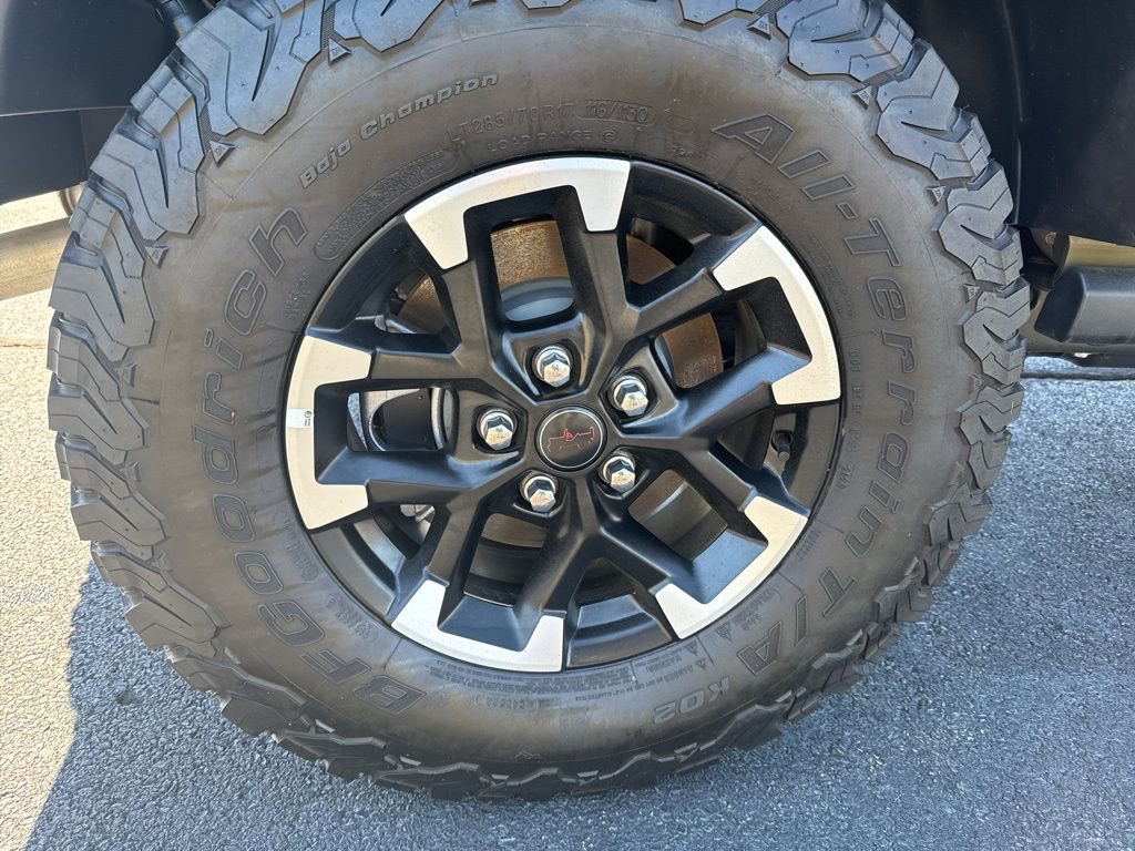 Used 2025 Jeep Wrangler Unlimited Rubicon image 9