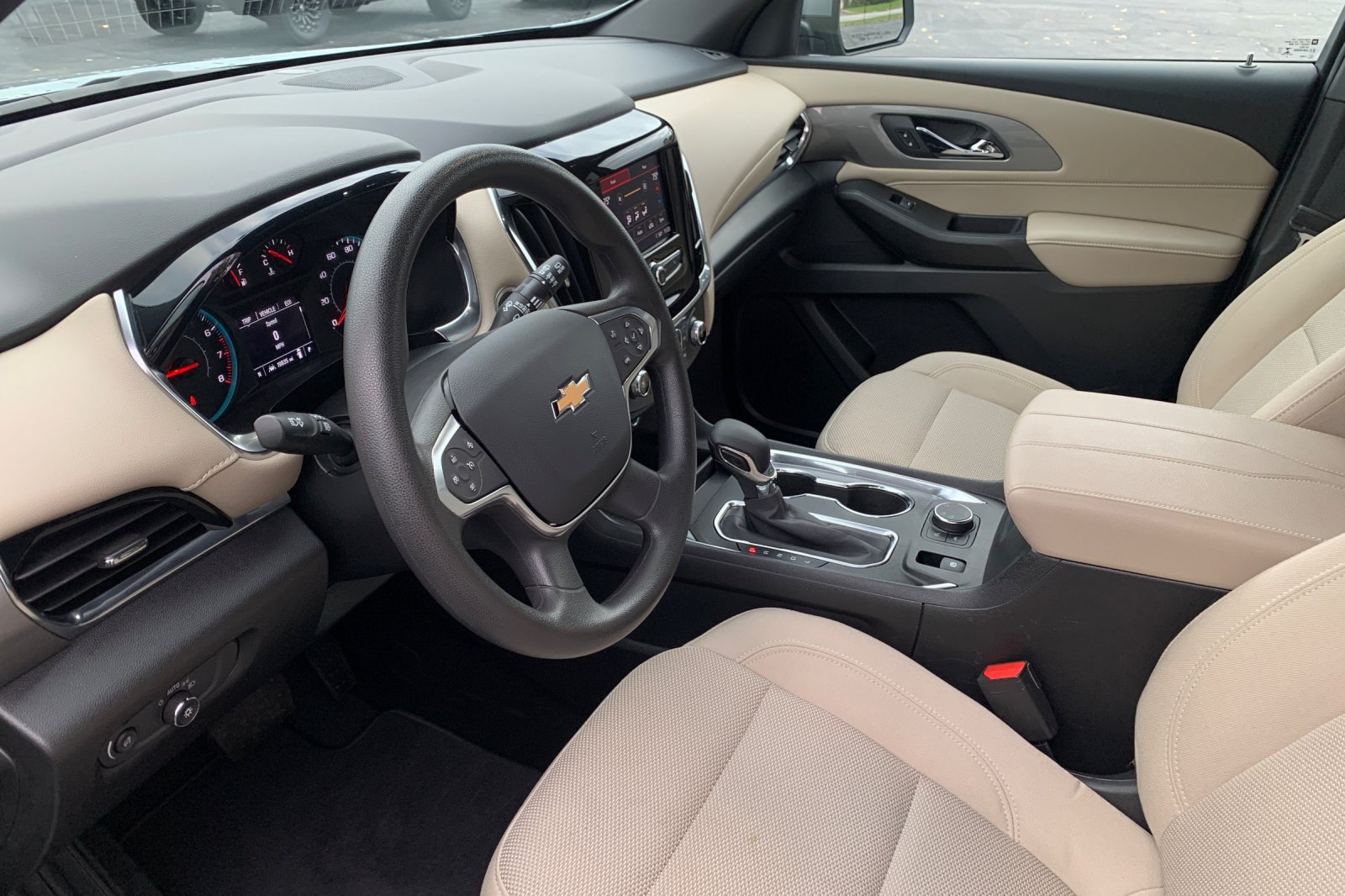 Used 2023 Chevrolet Traverse LS w/ Safety Package AWD/4WD image 12
