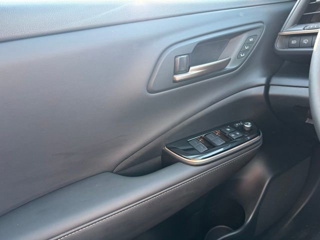 Used 2025 Toyota Crown Signia image 33