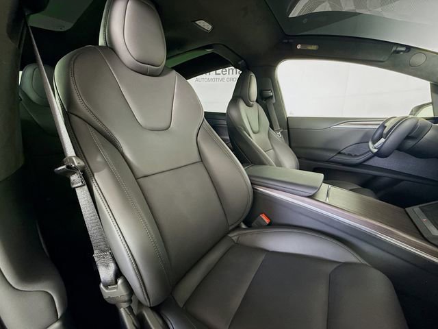 Used 2022 Tesla Model X image 27