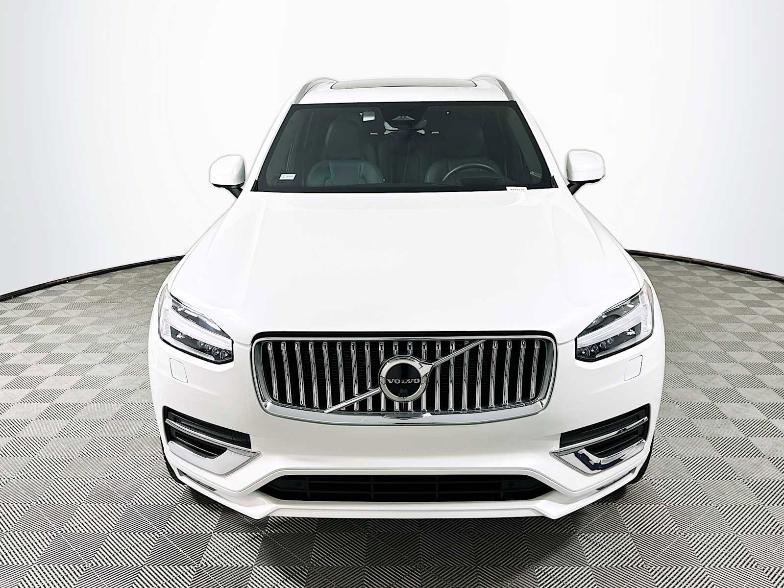 Certified 2023 Volvo XC90 B6 Ultimate image 2