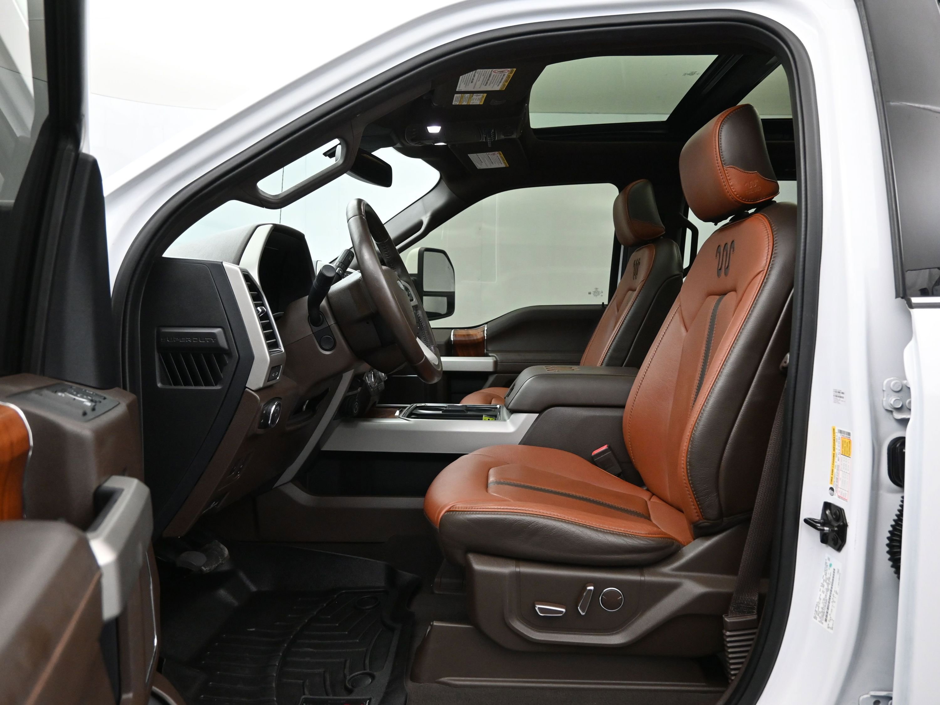 Used 2020 Ford F250 King Ranch w/ FX4 Off-Road Package image 9