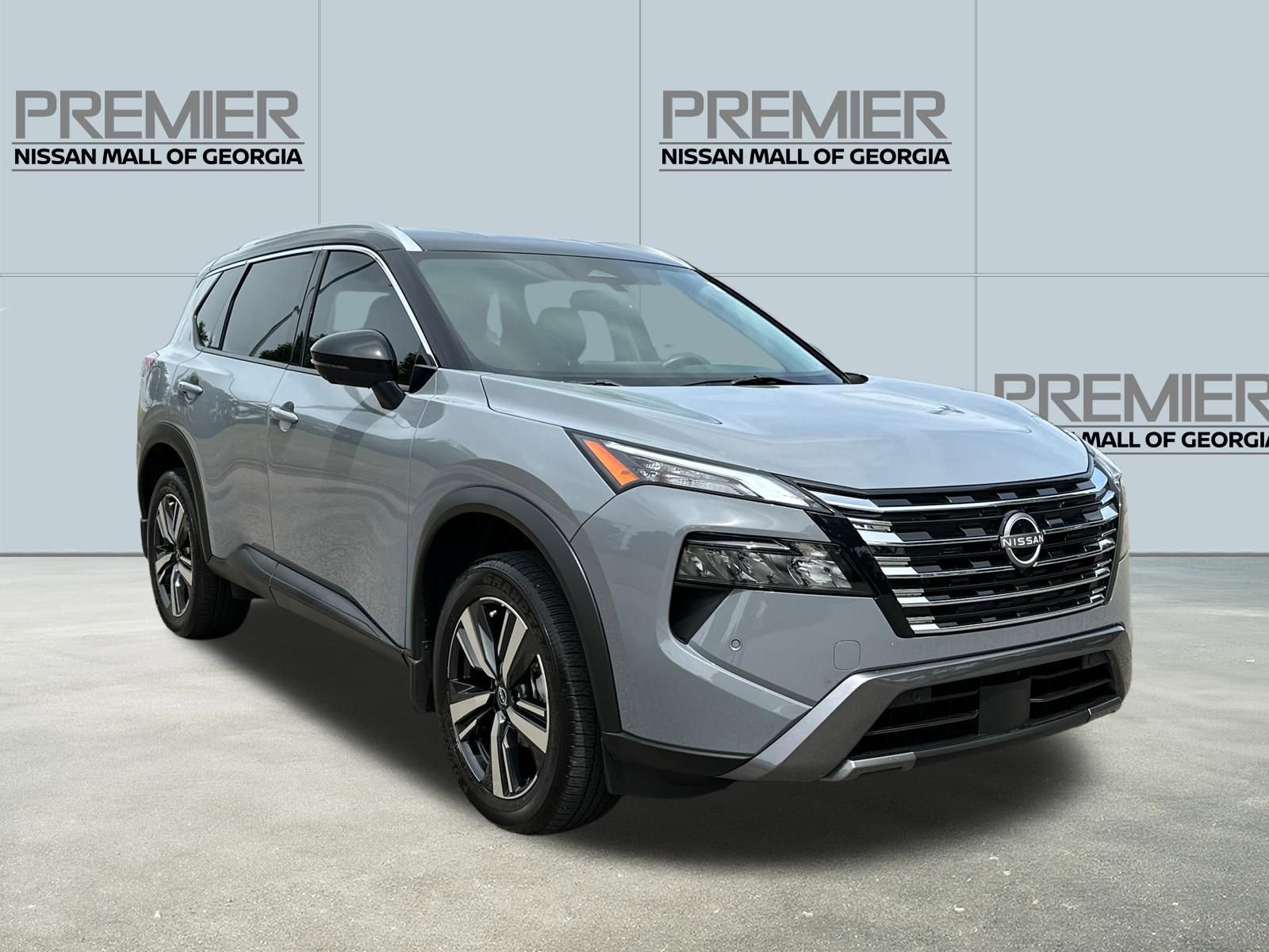 Certified 2024 Nissan Rogue SL FWD image 3