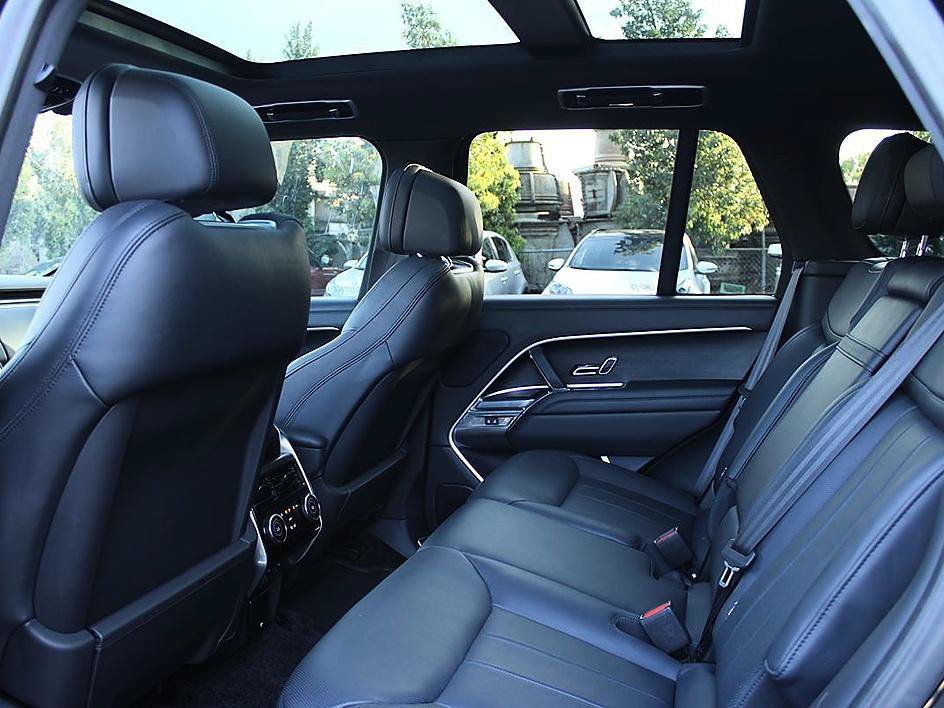 Used 2023 Land Rover Range Rover SE AWD/4WD image 14