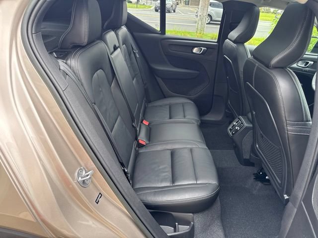Certified 2023 Volvo XC40 B5 Plus w/ Climate Package AWD/4WD image 13