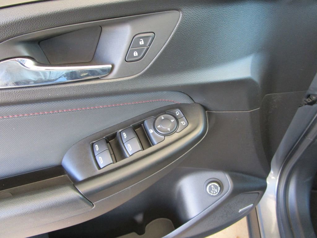 Used 2022 Chevrolet TrailBlazer RS w/ Sun and Liftgate Package image 22