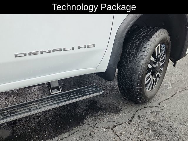 Used 2026 GMC Sierra 2500 Denali Ultimate image 16