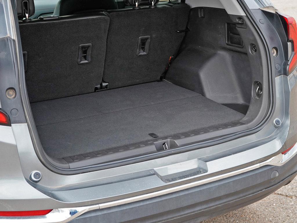 Used 2020 GMC Terrain SLT w/ Preferred Package image 9