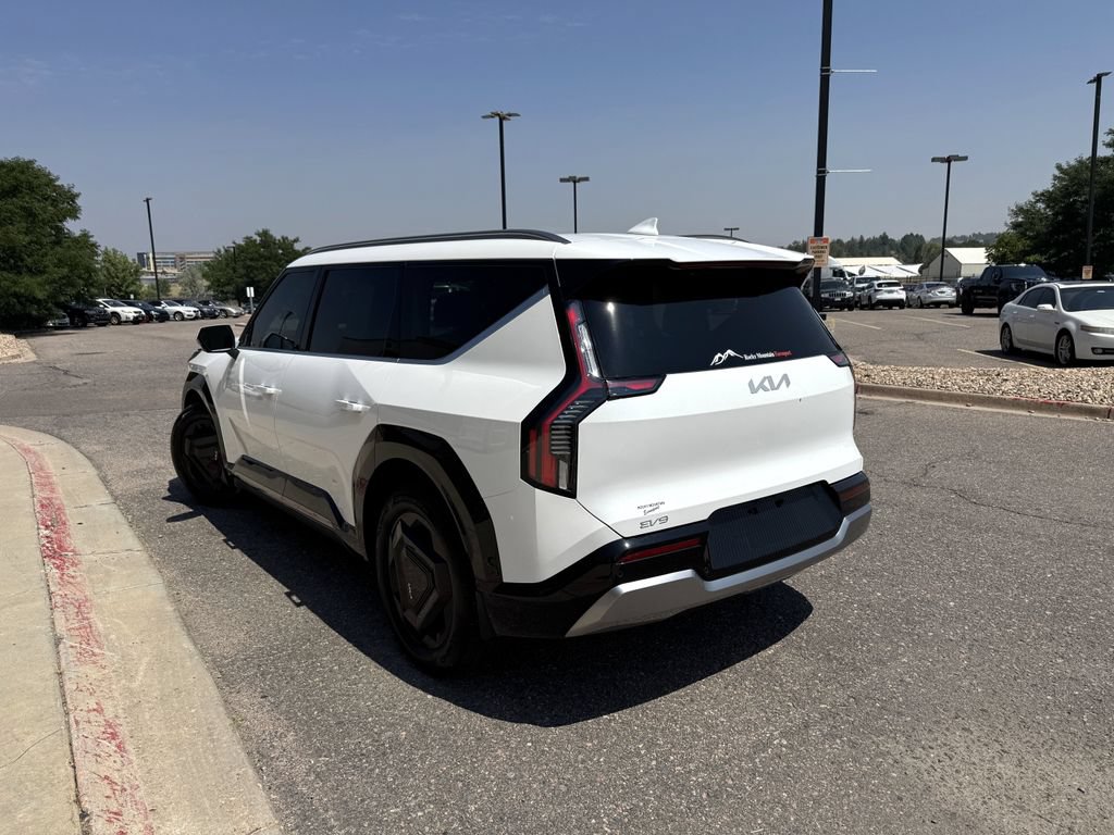 Used 2024 Kia EV9 Land AWD/4WD image 7