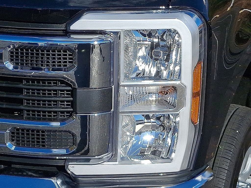 Used 2024 Ford F250 XLT w/ Snow Plow Prep Package image 9
