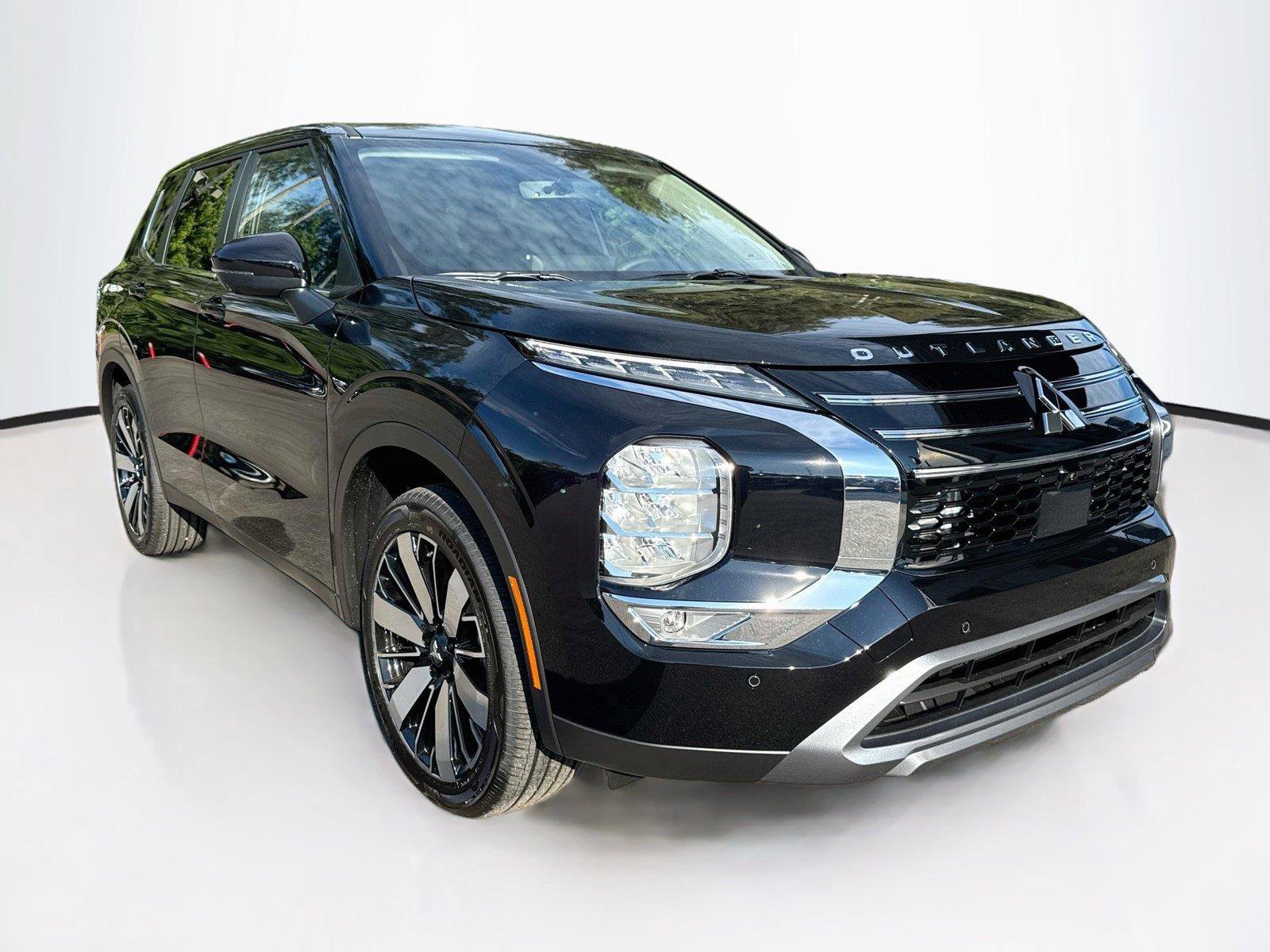 New 2026 Mitsubishi Outlander SE FWD image 7