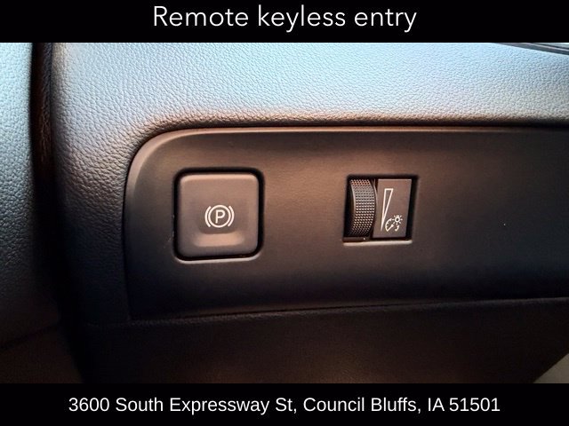 Used 2023 Buick Enclave Essence AWD/4WD image 18