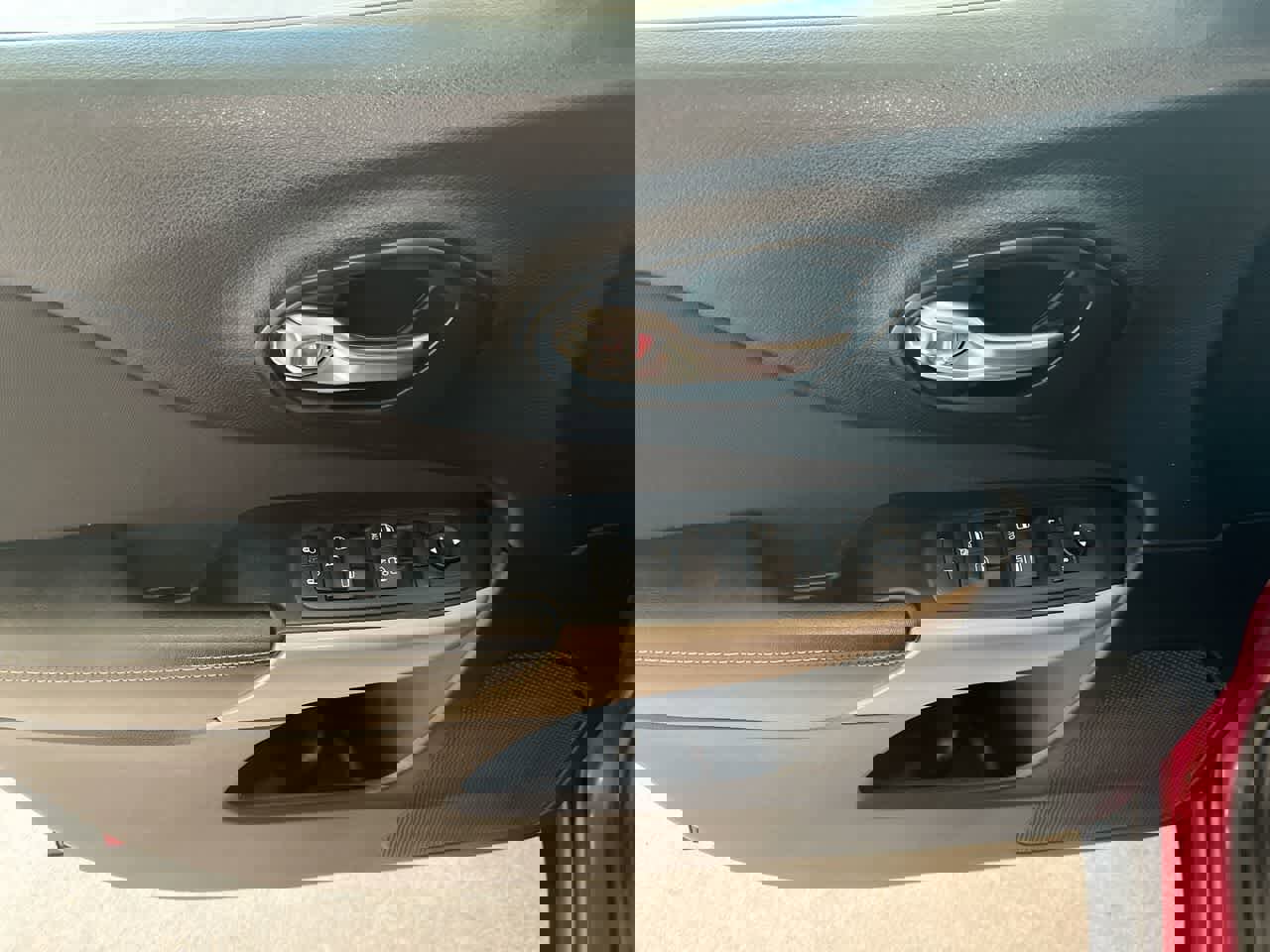 Used 2017 Jeep Cherokee Latitude w/ Safety/Convenience Group image 13