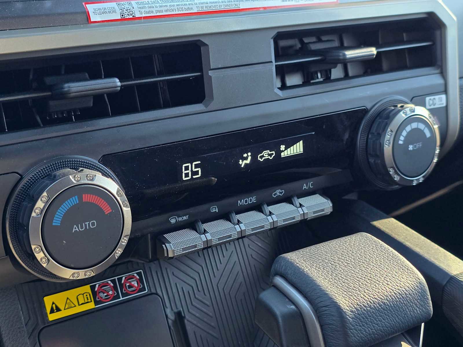 Certified 2025 Toyota Tacoma SR5 image 28