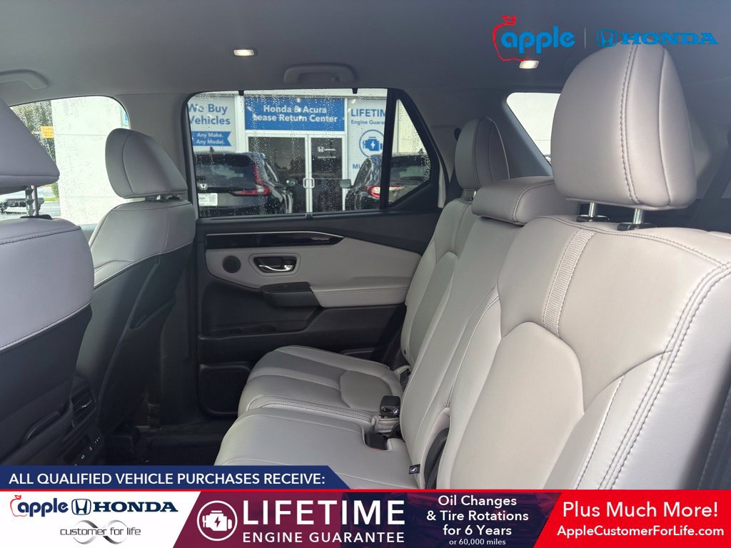 Used 2023 Honda Pilot EX-L image 5