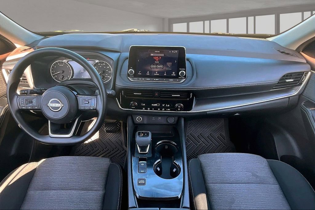 Used 2022 Nissan Rogue SV FWD image 7