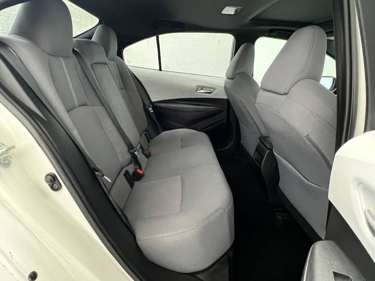 Used 2020 Toyota Corolla SE FWD image 14