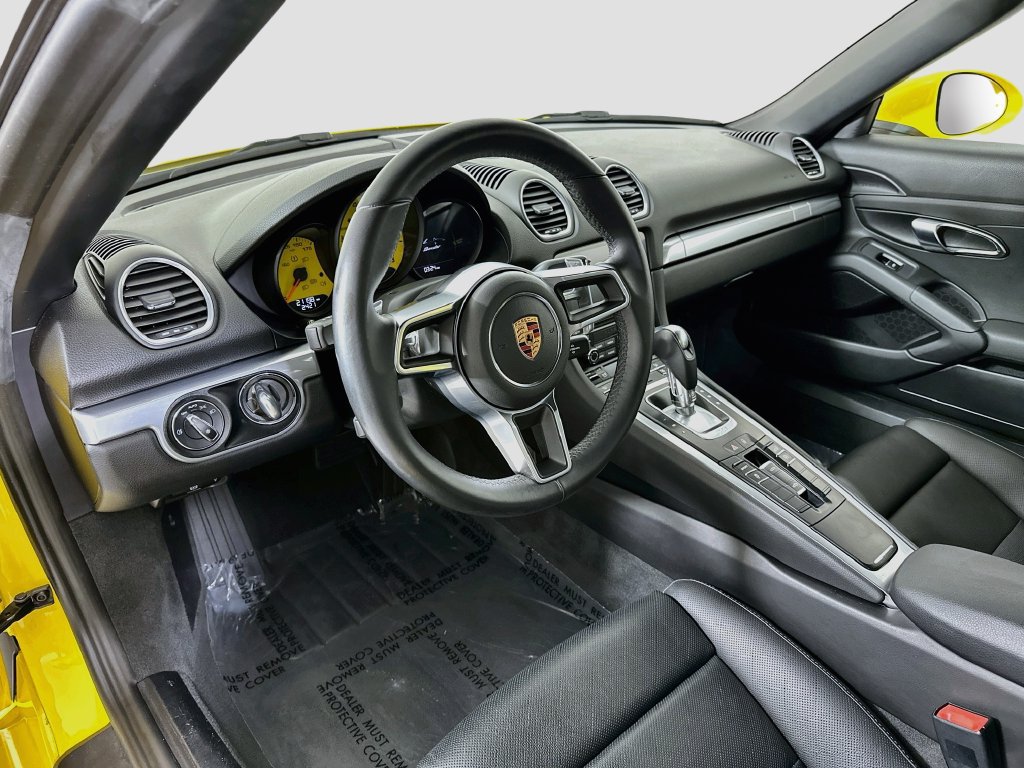 Used 2018 Porsche 718 Boxster RWD image 4