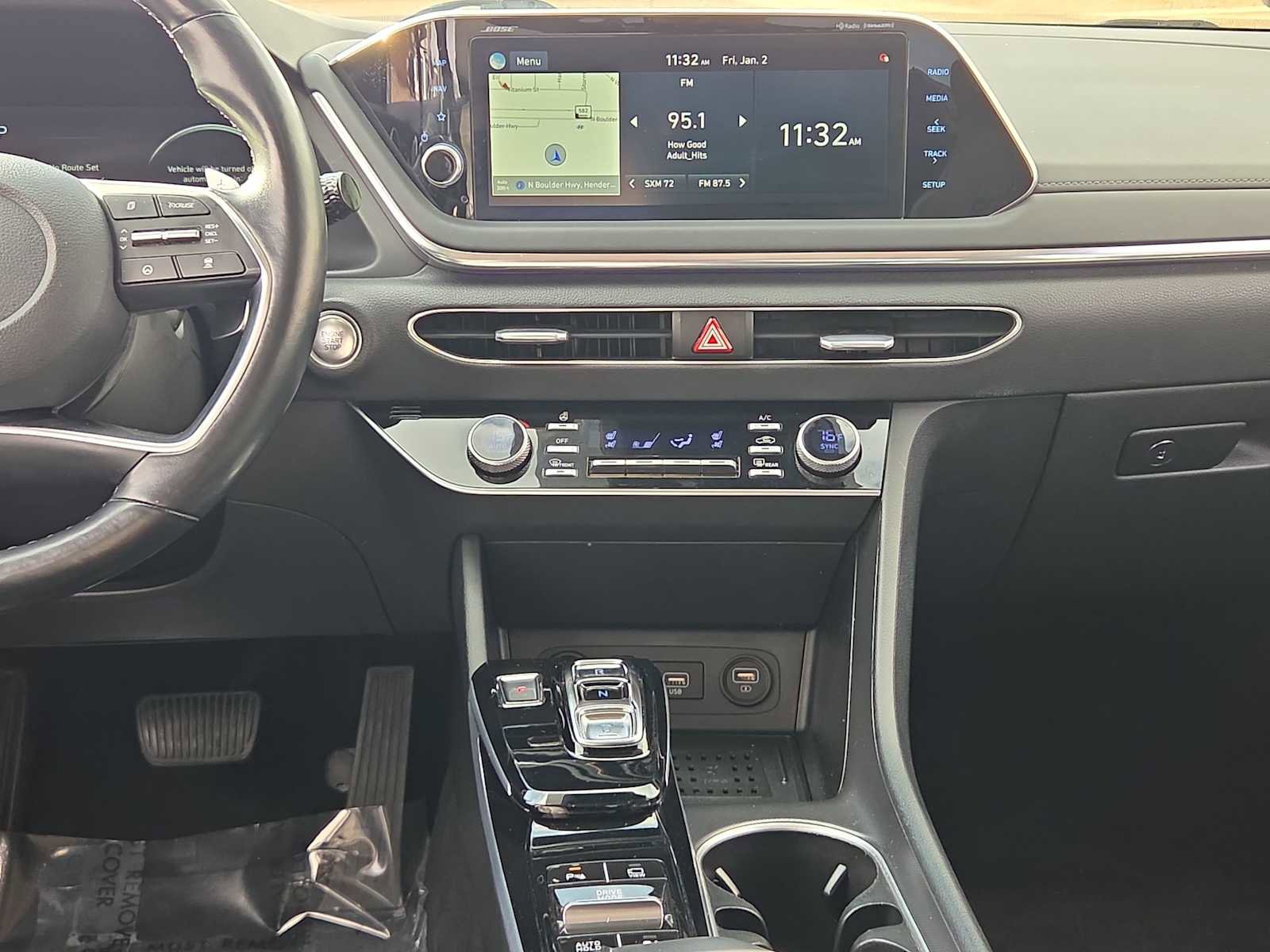 Used 2021 Hyundai Sonata Limited w/ Preferred Accessory Package image 28