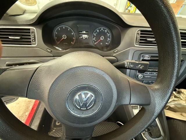 Used 2013 Volkswagen Jetta S image 6