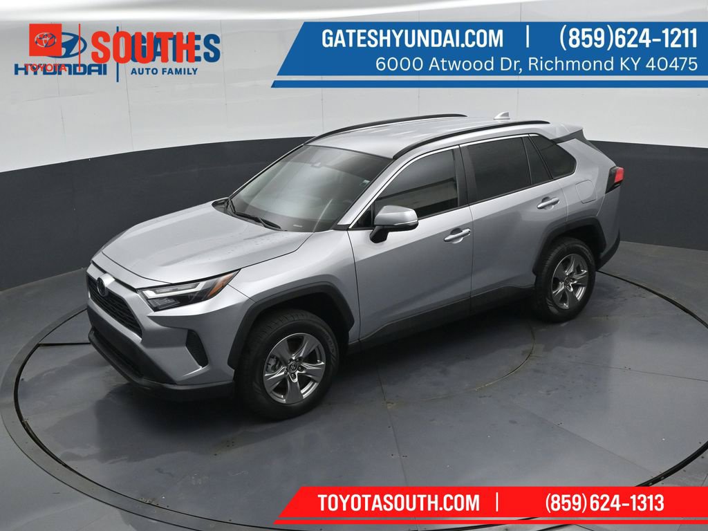 Used 2024 Toyota RAV4 XLE AWD/4WD image 47