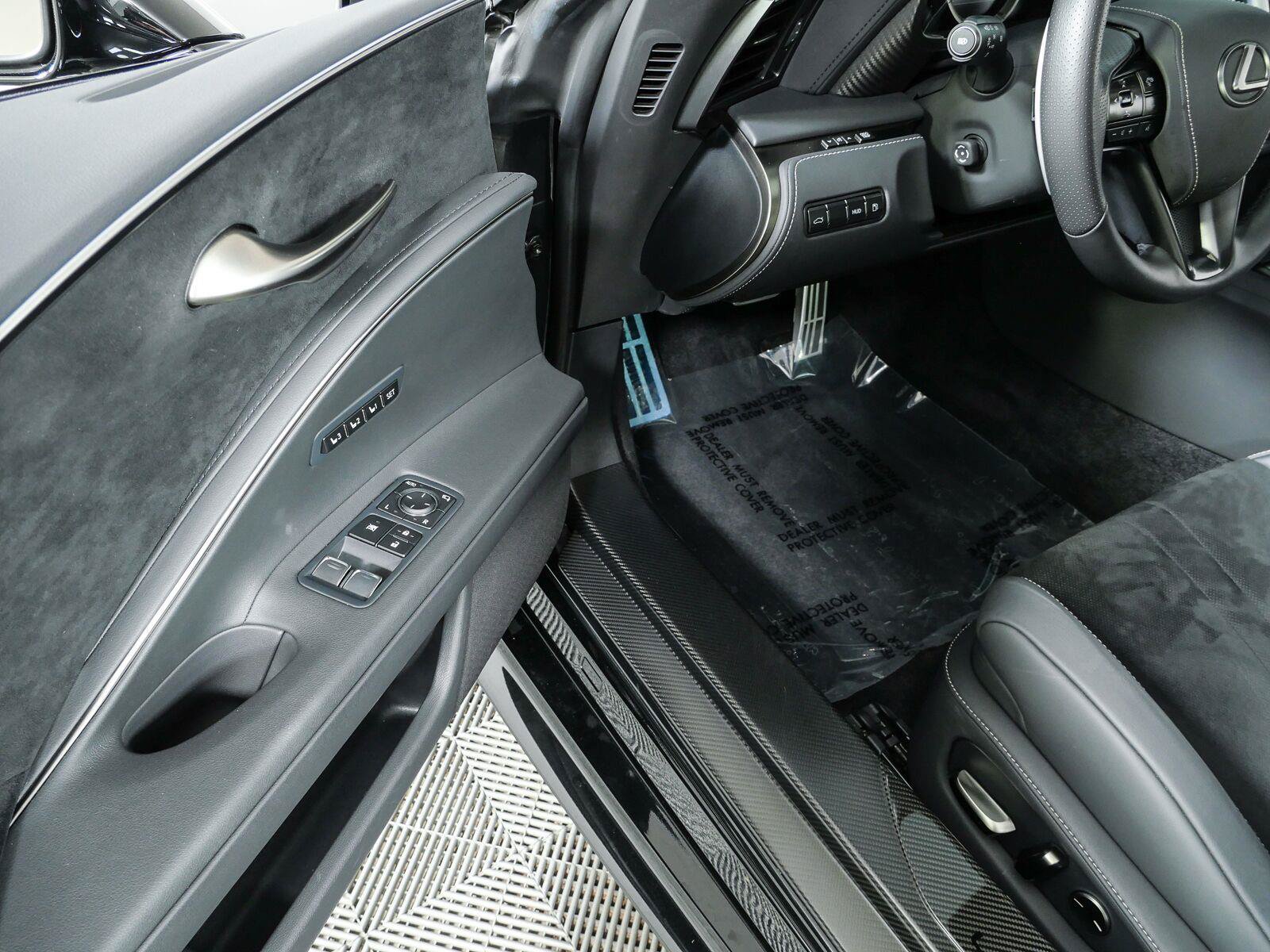 Used 2024 Lexus LC 500 Coupe w/ Sport Package RWD image 7