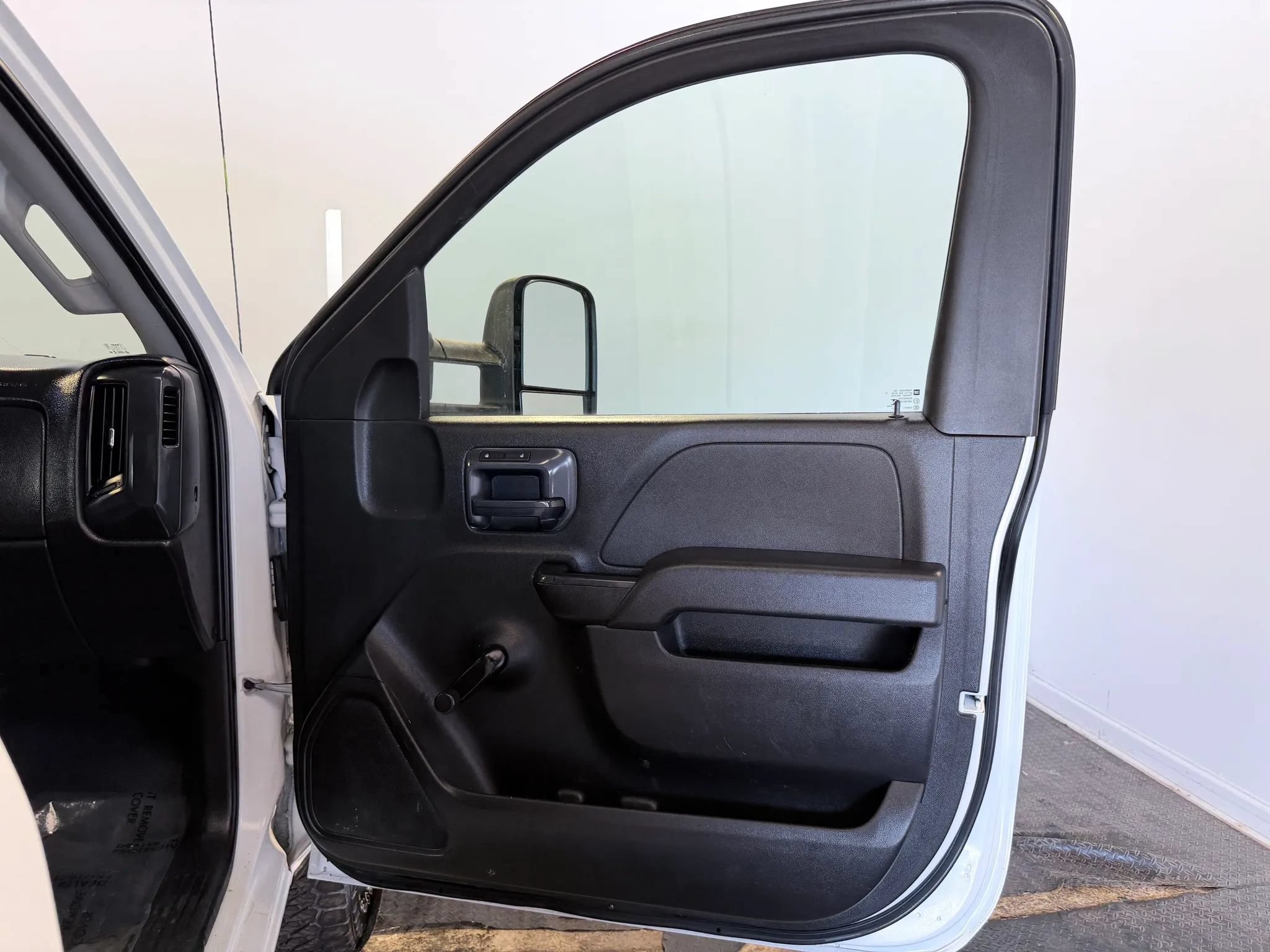 Used 2015 Chevrolet Silverado 2500 W/T w/ Snow Plow Prep Package AWD/4WD image 24