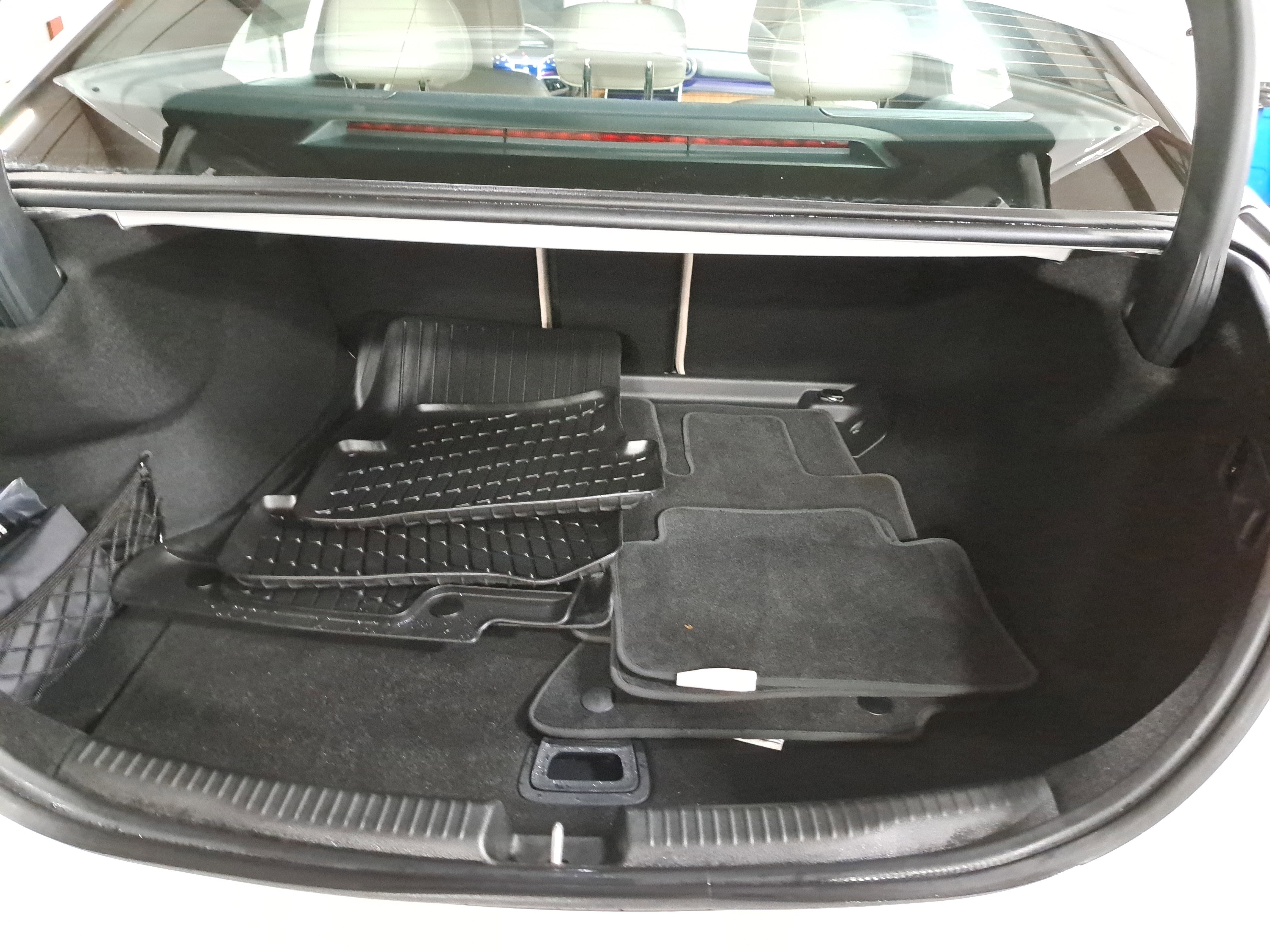 Certified 2025 Mercedes-Benz C 300 Sedan image 15