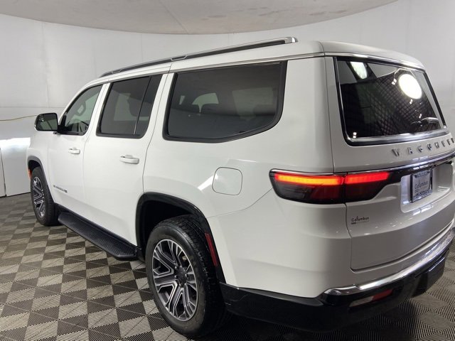 Used 2024 Jeep Wagoneer Series II w/ Flexible Seating Group image 5